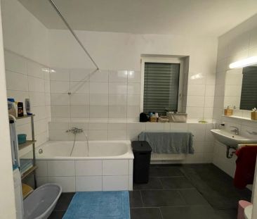 Helle, sonnige 2-Zimmer Wohnung mit sehr großer sonniger Loggia im ... - Foto 6