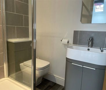 2 bedroom semi-detached house to rent - Photo 4