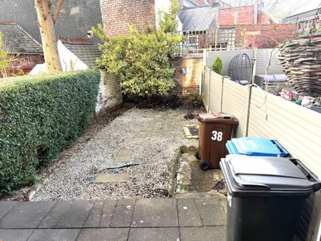 3 bedroom terraced house to rent - Photo 3