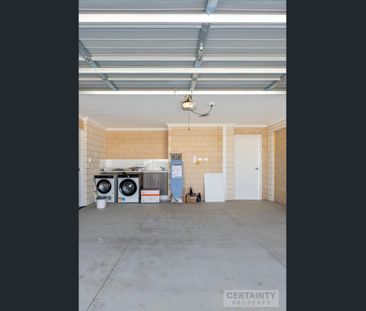 Modern Room with Ensuite starting from $250 in a shared house - Photo 1