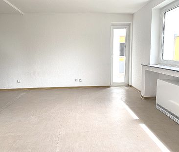 Unrenovierte 2,5 Zimmer Wohnung mit Balkon *** 750 Euro Gutschrift nach Anmietung*** - Foto 4