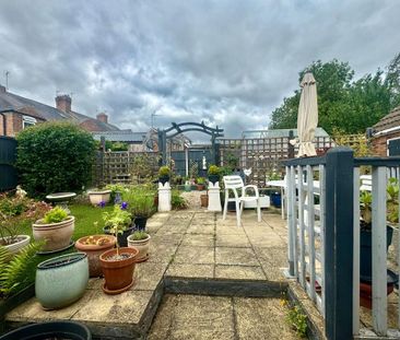 2 bedroom semi-detached bungalow to rent - Photo 4