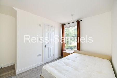 6 bedroom terraced house to rent - Photo 5