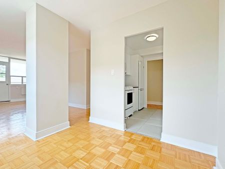 For Lease - 490 Eglinton Avenue Unit# 404, Toronto, Ontario - Photo 2