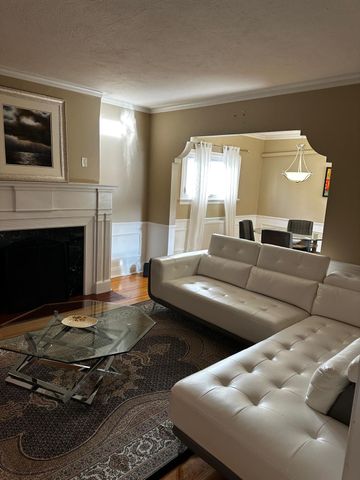 For Lease - 664 Gorham Street Unit# Main, Newmarket, Ontario - Photo 2