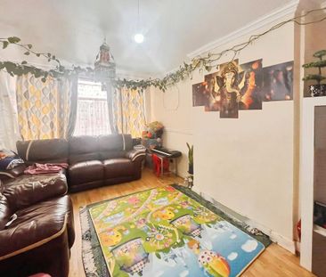 3 bedroom terraced house to rent - Photo 5