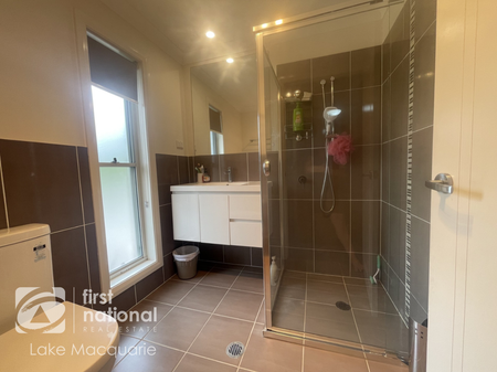 2 Sandfield Street, Cameron Park NSW 2285 - House For Rent | Domain - Photo 4