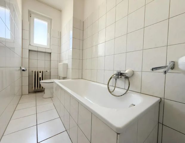 ATTRAKTIVE ZWEI-ZIMMER WOHNUNG ZU MIETEN! - Foto 1