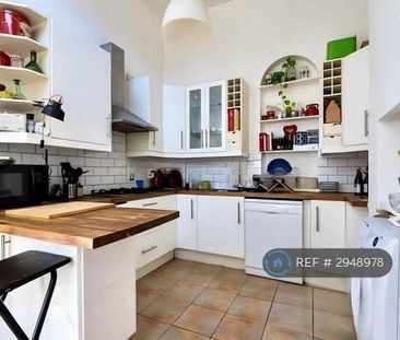 1 bedroom in a house share to rent - Photo 5