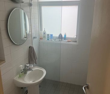 Elizabeth Bay - Photo 2