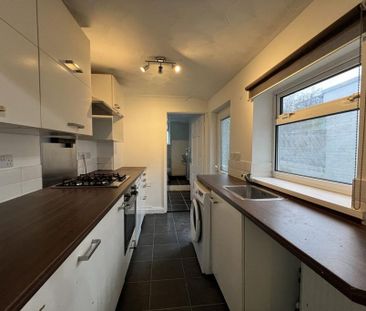 2 bedroom terraced house to rent - Photo 5