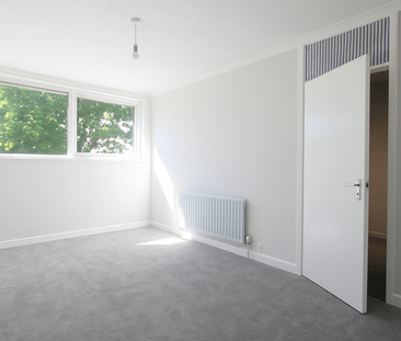 3 bedroom flat to rent - Photo 5