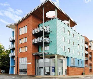 A modern two bedroom flat near the city centre and Temple Meads. Th... - Photo 2