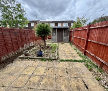 4 bedroom terraced house to rent - Photo 2