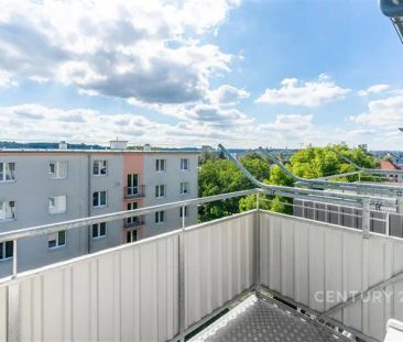 Útulný, velmi světlý byt 2+kk s balkonem a sklepem - Photo 3