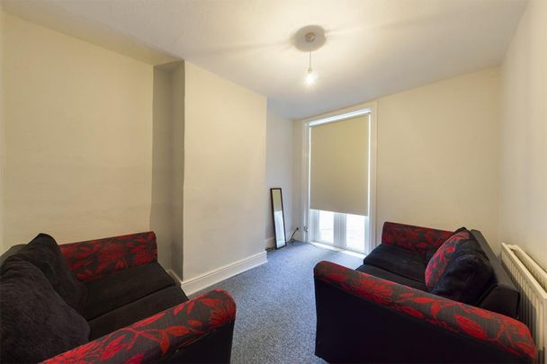 4 bedroom House To Let - Photo 1