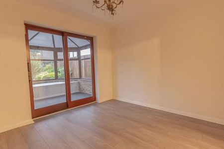 4 bedroom detached house to rent - Photo 2