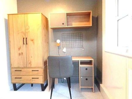 Gadd Street, Nottingham, NG7 - Photo 2