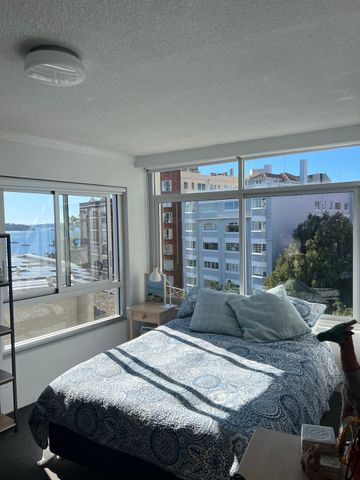 Elizabeth Bay - Photo 2