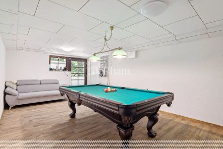 Propriété unique rénovée de 311m² au cur de la nature - Photo 5