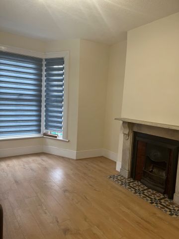 2 Bed Flat, Trinity Road, N2 - Photo 2