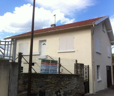 Location Maison 4 pièces 75m² BEAUZAC 43590 - Photo 2