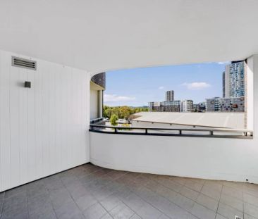 C408/12 Nuvolari Place,Wentworth Point,New South Wales 2127, Sydney - Photo 3