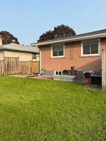 For Lease - 4 Ailsa Craig Court Unit# Basement, Toronto, Ontario - Photo 2