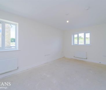 Astor Crescent, Blackburn - Photo 4