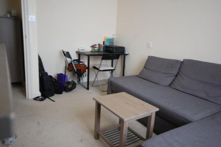 1 bedroom flat to rent - Photo 4