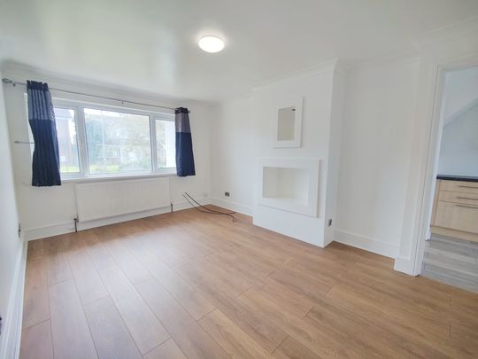 Round Moor Walk, BIRMINGHAM, B35 - Photo 1