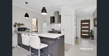 Stunning 3 Bedroom Home In The Heart Of Williams Landing - Photo 2