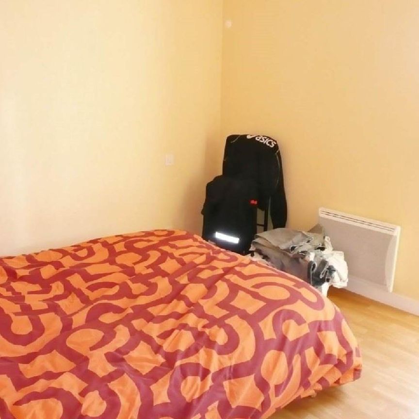 Pour visister, appeler le 02.23.55.91.17 VITRE. Un appartement T2 situé au 2ème étage gauche N... - Photo 1