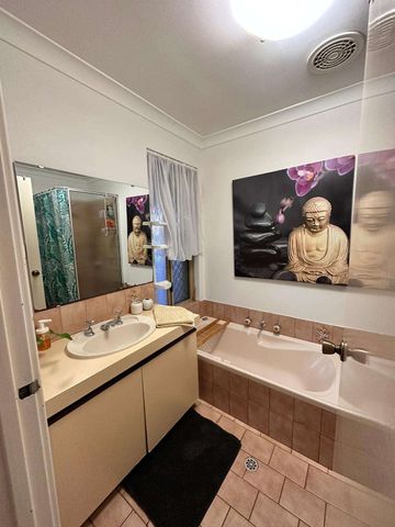 Scarborough - Photo 2