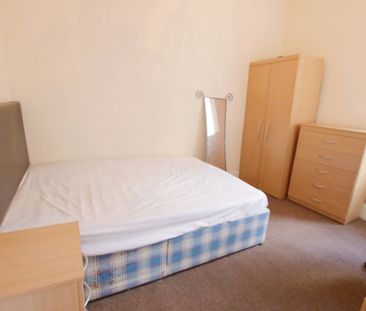 2 Bed Flat, Byres Road, G11 - Photo 2