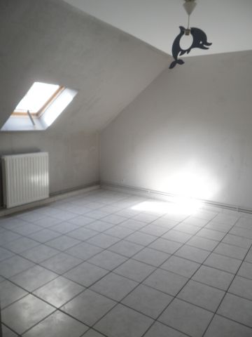 Location Appartement 3 pièces 88m² CHATEAUNEUF SUR CHER 18190 - Photo 5
