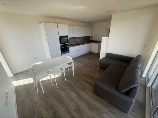 2 Bed Flat, Hawfinch House, NW9 - Photo 1