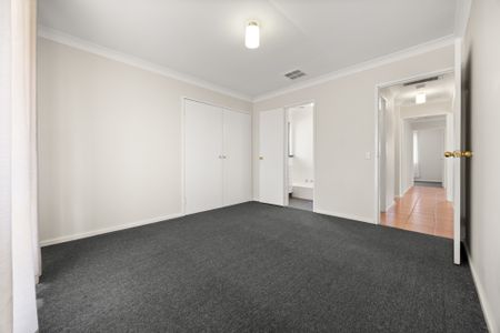 11 Craig Mews, SAFETY BAY WA 6169 - Photo 5