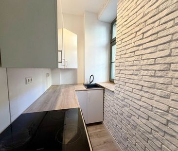 jasna kawalerka w sercu Łazarza – ul. Małeckiego 21 m² - Photo 3