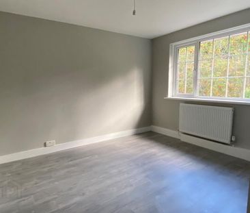 52a Strathearn Court, Holywood, BT18 9NR - Photo 2