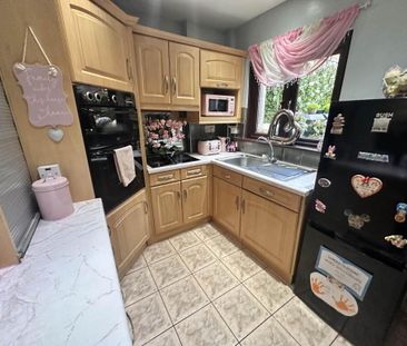 15 Iveagh Crescent, Belfast, BT12 6AW - Photo 6