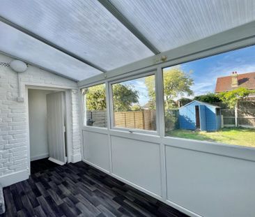 3 bed Flat Satanita Road, SS0 - Photo 2