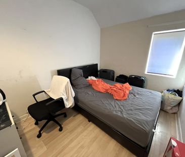 4 bedroom terraced house to rent - Photo 1