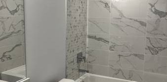 1Br Ground level + large patio & 2 parking spots - Photo 2