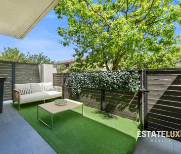 Luxe Ground Level Apartment with Dual Entrance - Photo 2