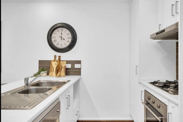 Modern & Low-Maintenance Living in Elizabeth East - Photo 1