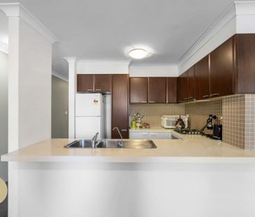 Modern Comfort & Unbeatable Convenience in a Prime Kellyville Ridge... - Photo 2