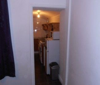 GREAT 3 BED STUDENT RENTAL - Photo 5