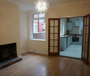 3 bedroom terraced house to rent - Photo 2