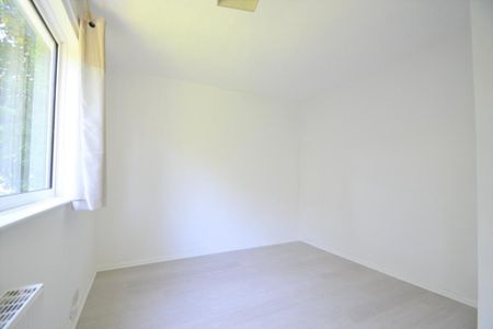 2 bedroom maisonette to rent - Photo 2